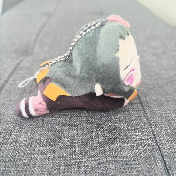 Demon Slayer Nezuko Hug Character Collection 3 Plush - Picture 4 of 8